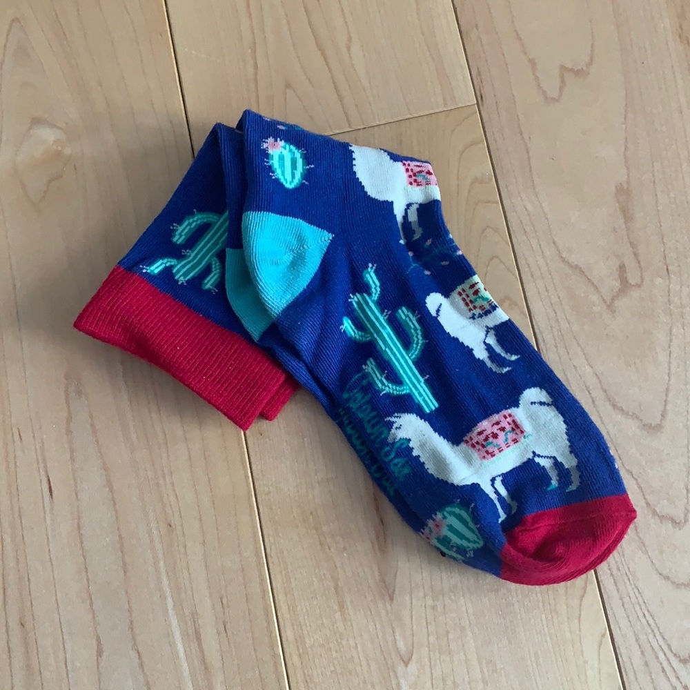 Women’s socks -one size- FREE with bundle